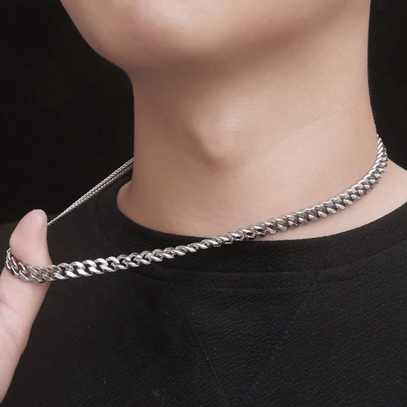 FASHION JEWELRY SILVER LETTER NECKLACE WOMEN STAINLESS STEEL RHINESTONE PENDANT - Picture 10 of 10